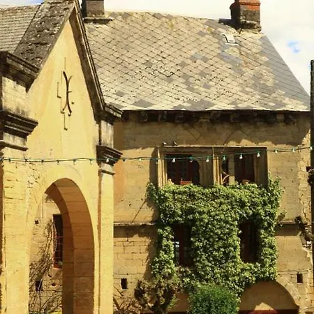 Petite Maison En Pierre Au Coeur Du Perigord Noir Holiday home Salignac Eyvigues